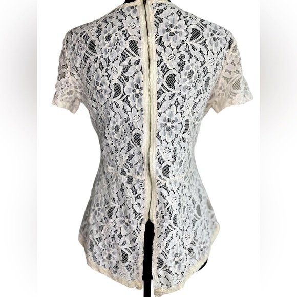 White Floral Lace Short Sleeve Peplum Top Size Large - Picture 5 of 7